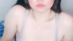 Alya-Show-Pepaya-GAntung-Memek