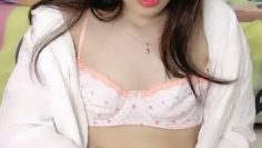 MissBella-Cantik-Colok-Memek-Sampai-Puas