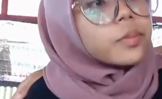 Neng Hijab Sepong Ayang Di Kedai kopi yang Lagi Sepi